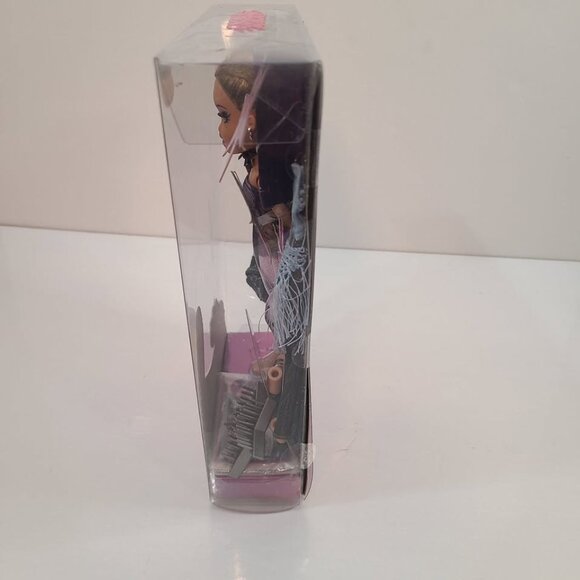 RARE 2004 Bratz Girls Night Out Yasmin New in Box Canadian Binlingual Box - Picture 4 of 10